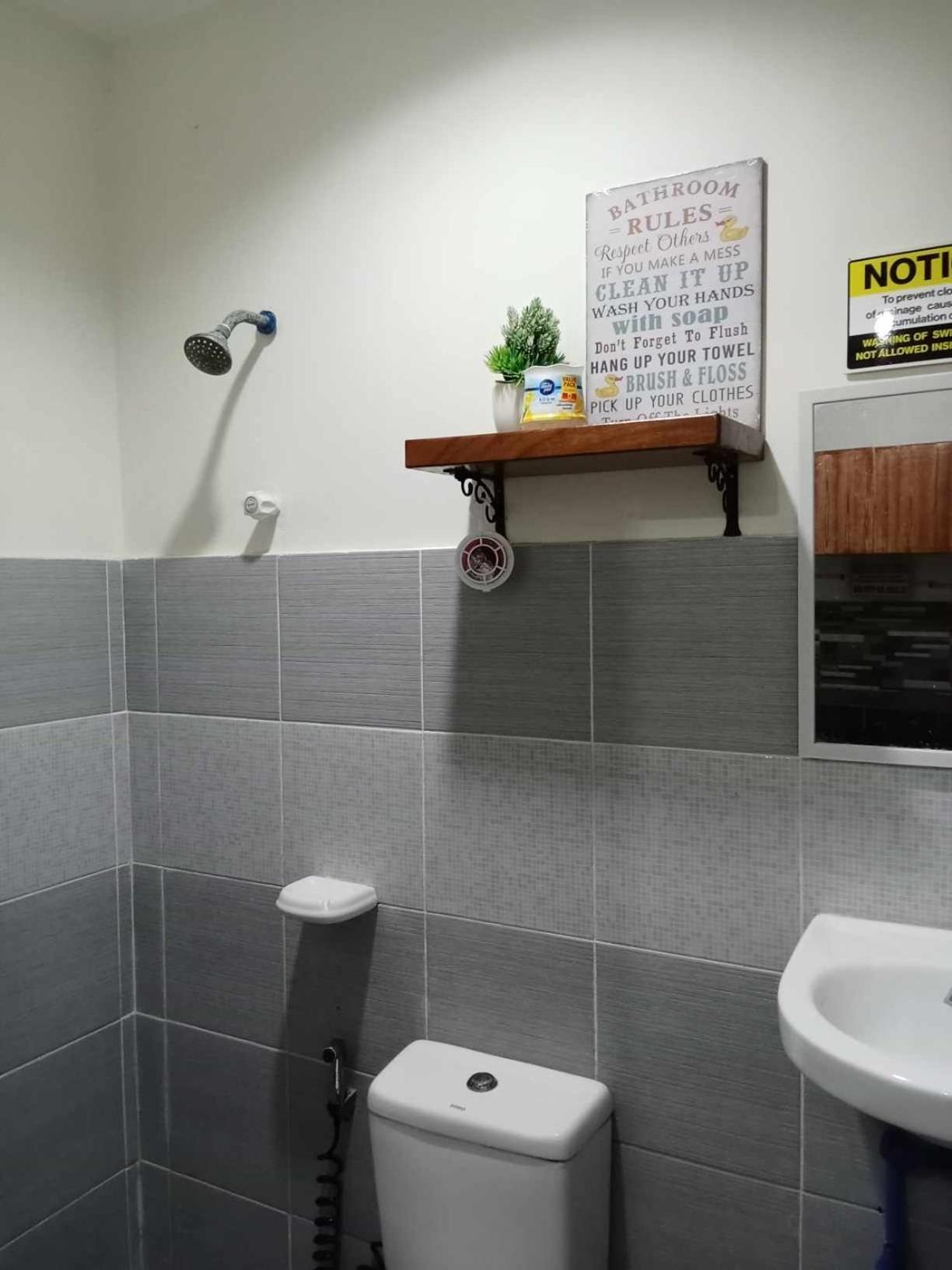 Richville Little Boracay Guest House Calatagan Buitenkant foto