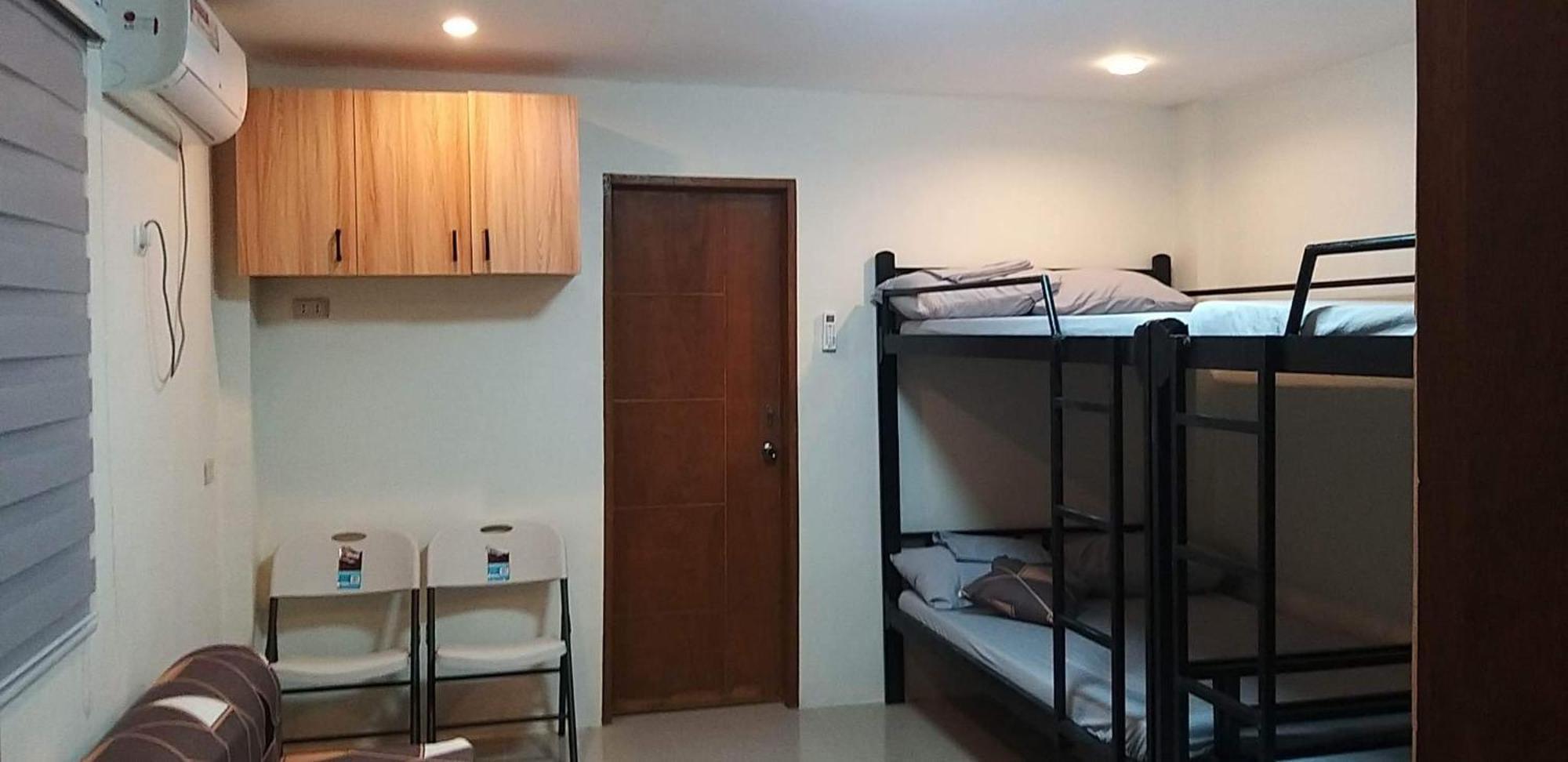 Richville Little Boracay Guest House Calatagan Buitenkant foto