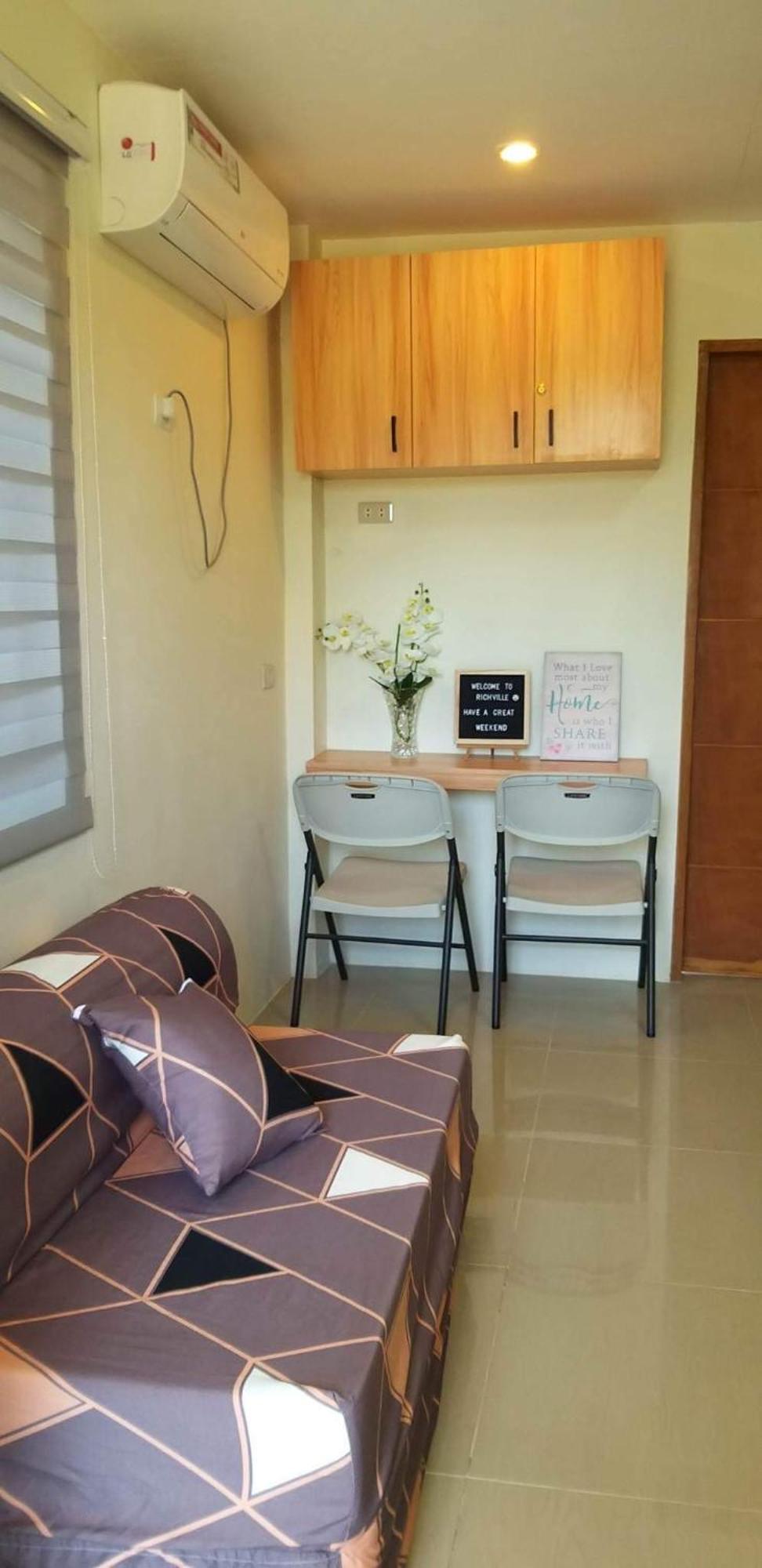 Richville Little Boracay Guest House Calatagan Buitenkant foto